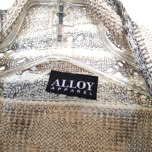 ALLOY - Lightweight Woven fringe wrap, Southwest style. O/S - Picture 4 of 6